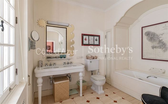 Image No.16-7 Bed House for sale