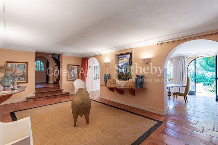 Image No.8-7 Bed House for sale
