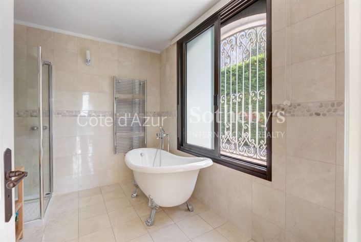 Image No.16-Propriété de 5 chambres à vendre à Alpes-Maritimes