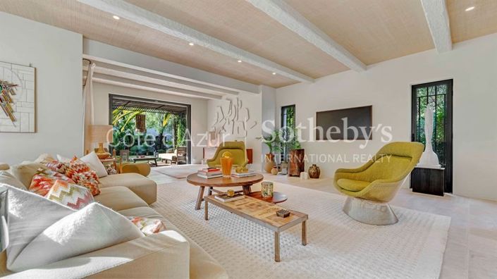 Image No.3-6 Bed House for sale
