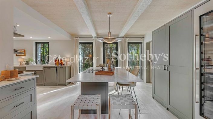 Image No.7-6 Bed House for sale