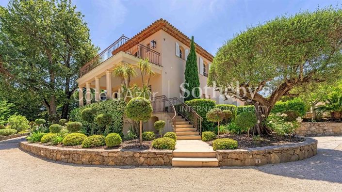 Image No.2-Propriété de 6 chambres à vendre à Grimaud