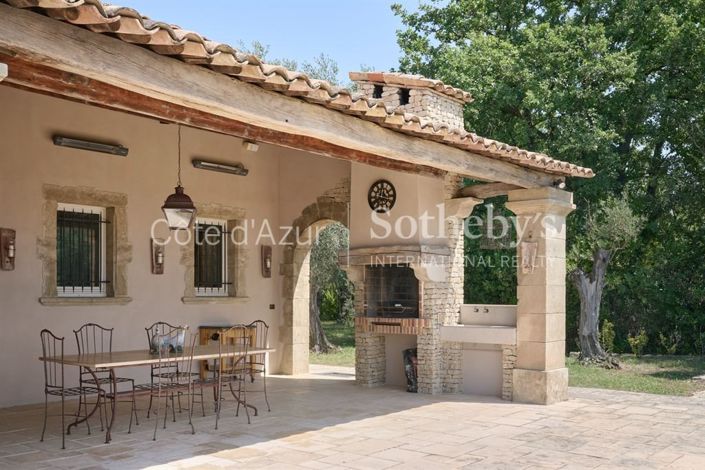 Image No.16-7 Bed Property for sale