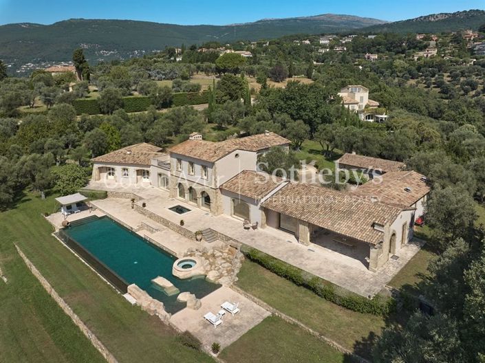Image No.3-7 Bed Property for sale