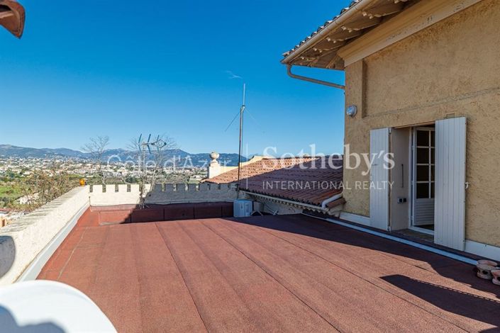 Image No.9-10 Bed Property for sale