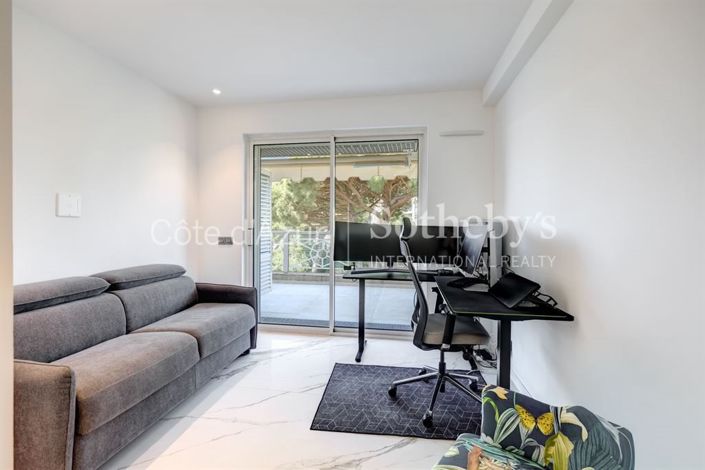 Image No.12-4 Bed Apartment for sale