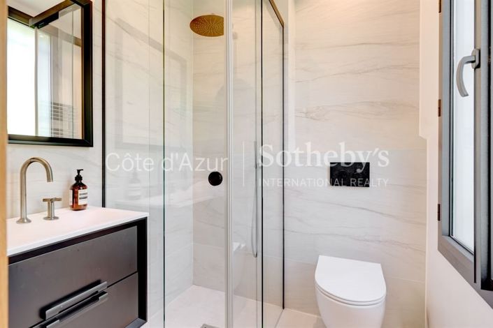 Image No.10-5 Bed House for sale