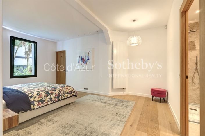 Image No.14-5 Bed House for sale
