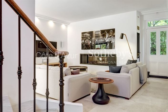 Image No.7-5 Bed House for sale