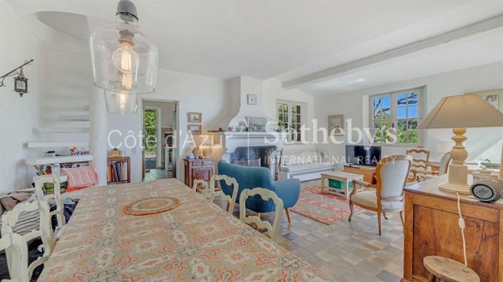 Image No.11-5 Bed House for sale