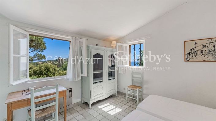 Image No.14-5 Bed House for sale
