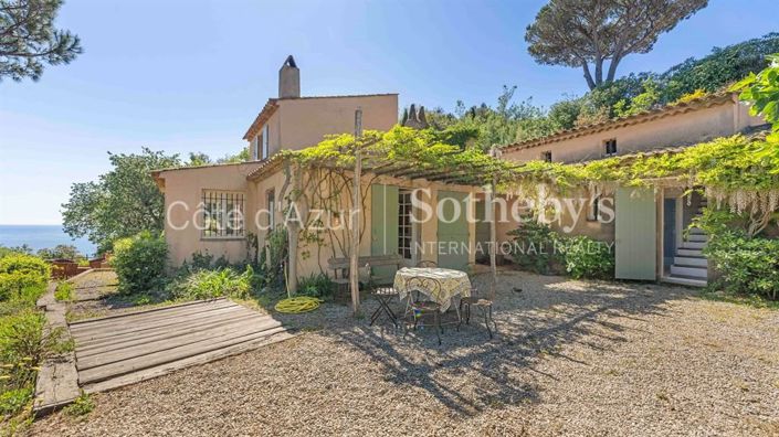 Image No.3-5 Bed House for sale