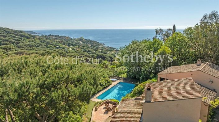 Image No.8-5 Bed House for sale