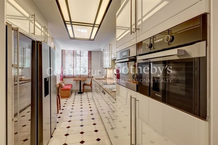 Image No.8-4 Bed Apartment for sale
