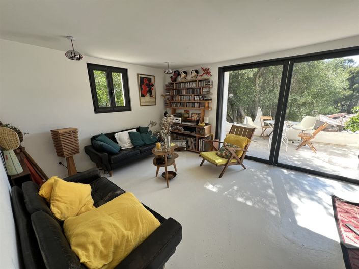 Image No.3-3 Bed House for sale