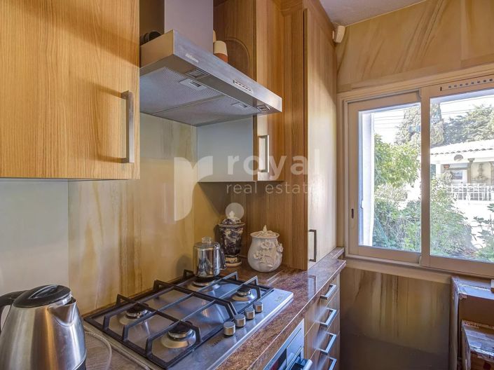 Image No.12-3 Bed House for sale