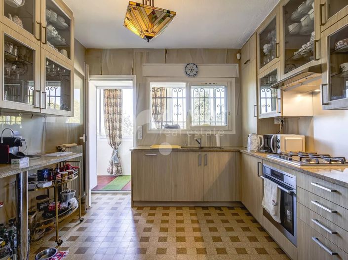 Image No.21-3 Bed House for sale