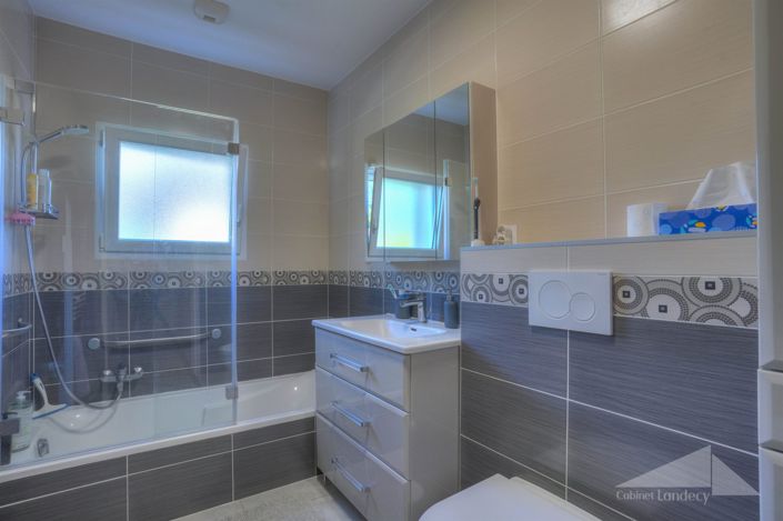 Image No.12-3 Bed House for sale