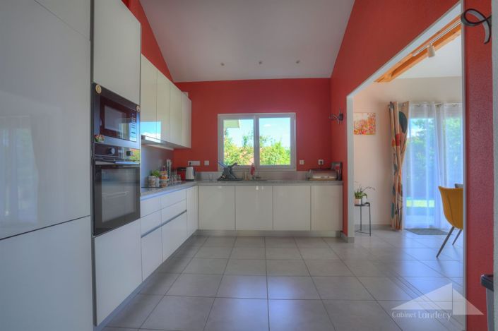Image No.6-3 Bed House for sale
