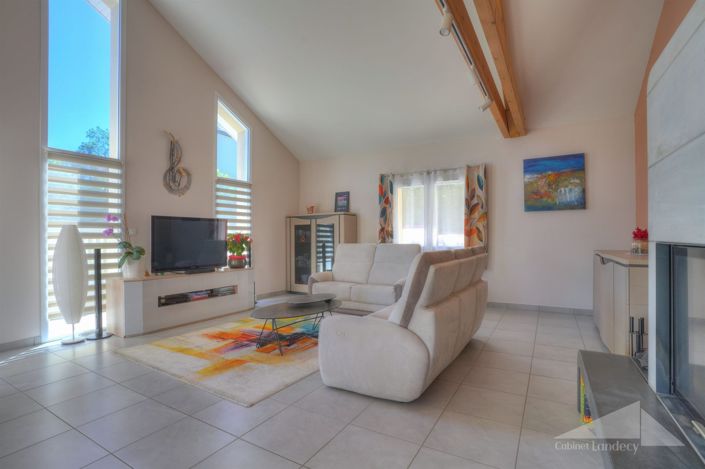 Image No.8-3 Bed House for sale
