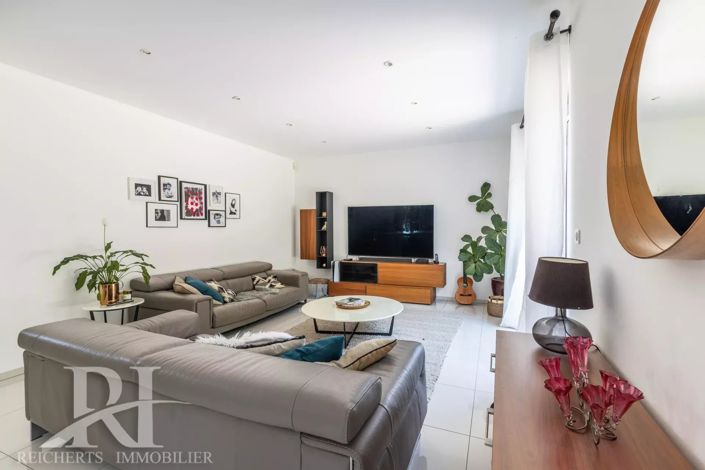 Image No.13-5 Bed House for sale