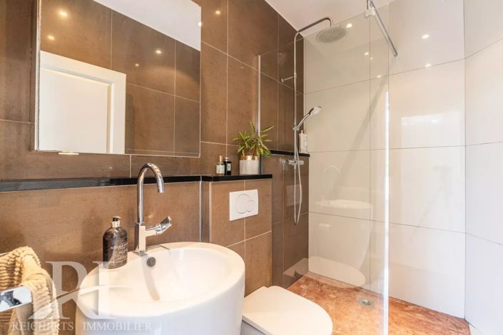 Image No.15-5 Bed House for sale