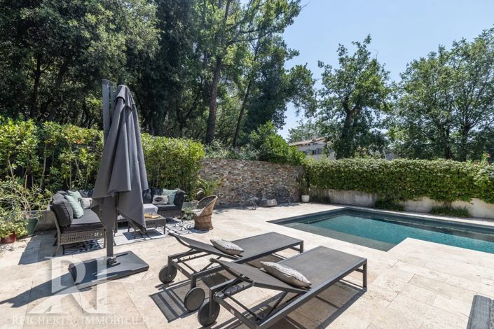 Image No.2-5 Bed House for sale