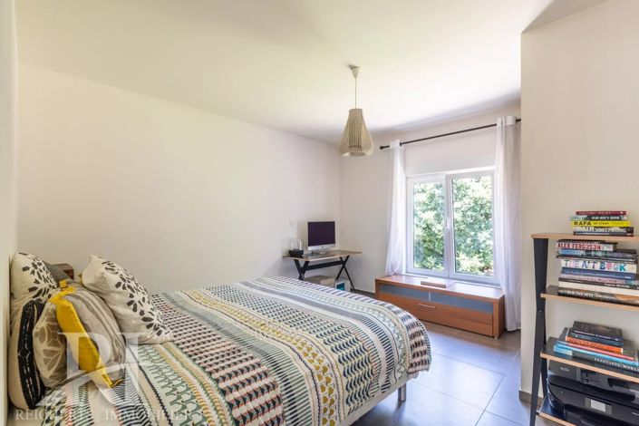 Image No.27-5 Bed House for sale