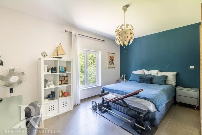 Image No.28-5 Bed House for sale