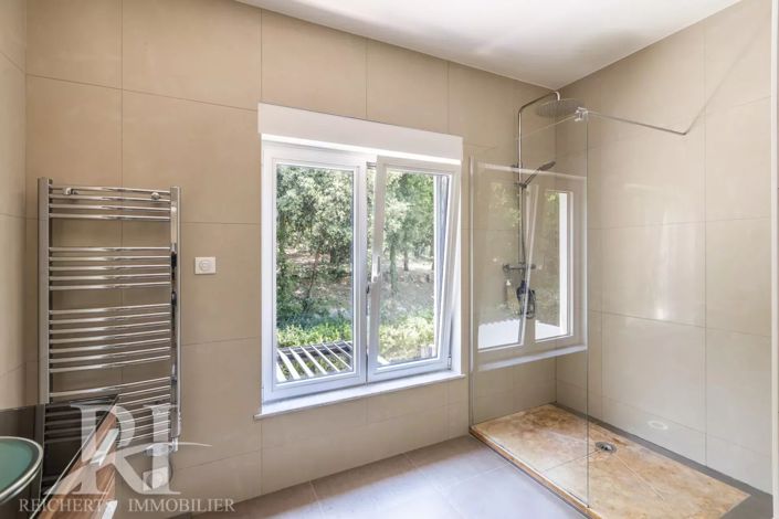 Image No.31-5 Bed House for sale