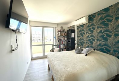 ar1ux2yaj027vyxx4