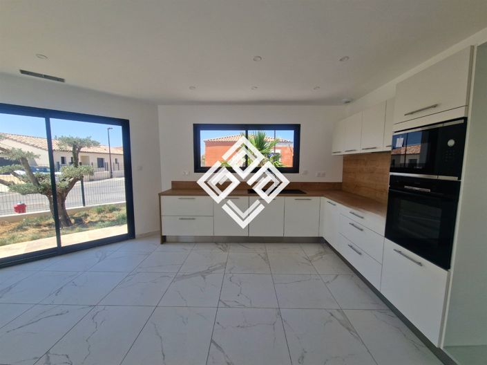 Image No.2-3 Bed House for sale