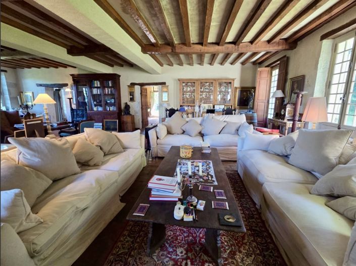 Image No.10-6 Bed House for sale