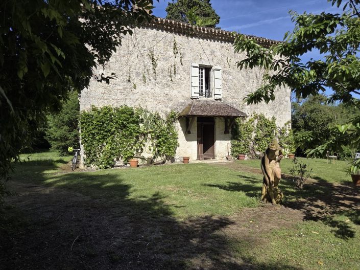 Image No.31-6 Bed House for sale