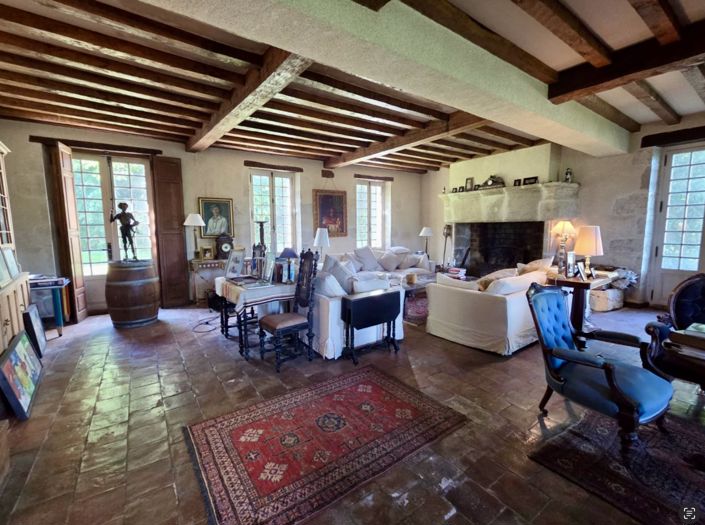 Image No.6-6 Bed House for sale