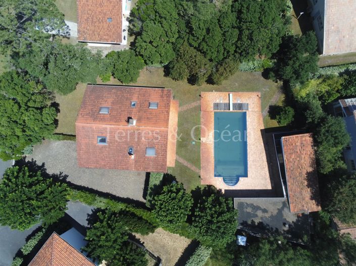 Image No.5-9 Bed House for sale