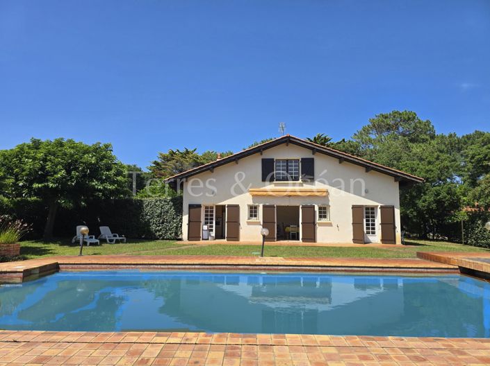 Image No.7-9 Bed House for sale