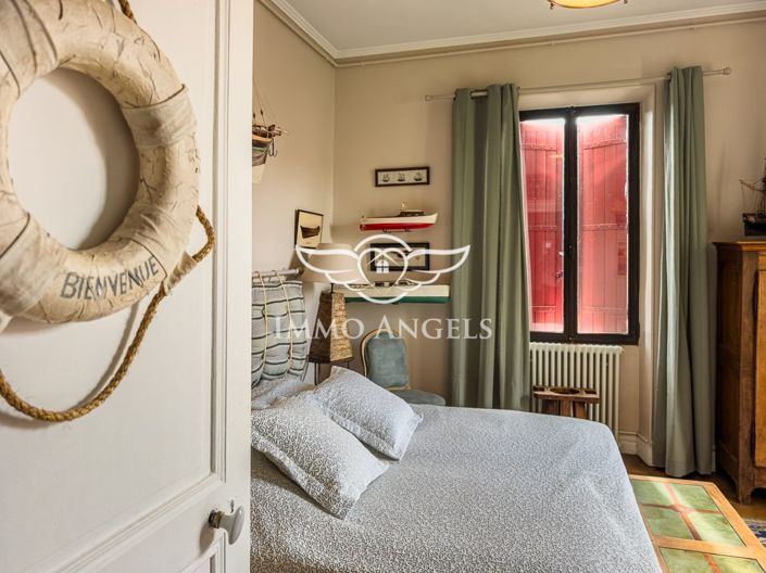 Image No.18-3 Bed House for sale