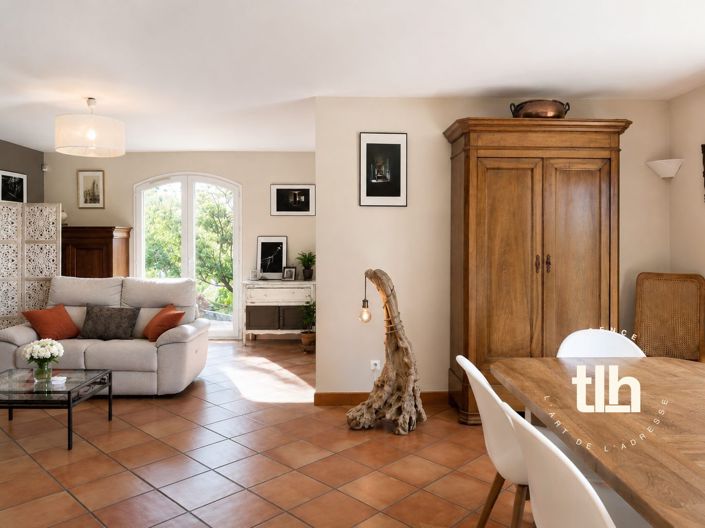 Image No.10-4 Bed House for sale