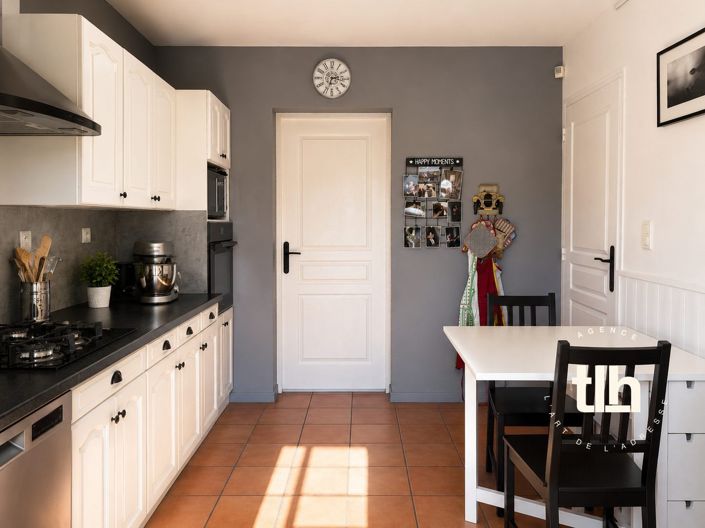 Image No.18-4 Bed House for sale