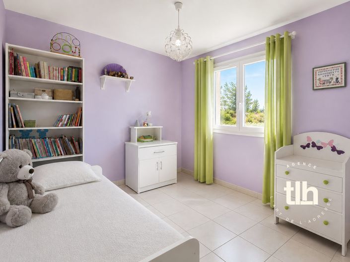 Image No.25-4 Bed House for sale