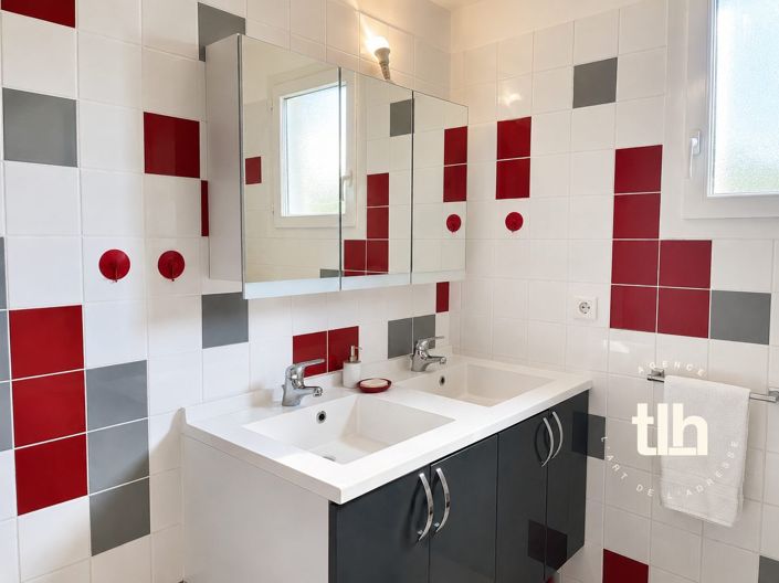 Image No.27-4 Bed House for sale