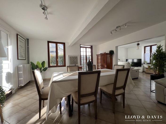 Image No.2-House for sale