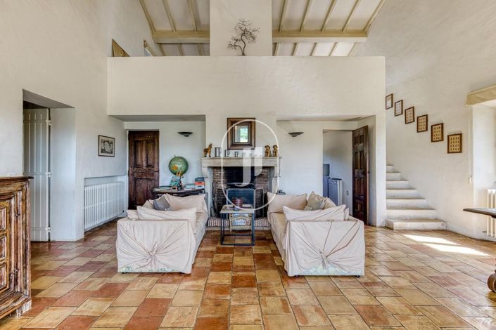 Image No.19-5 Bed House for sale