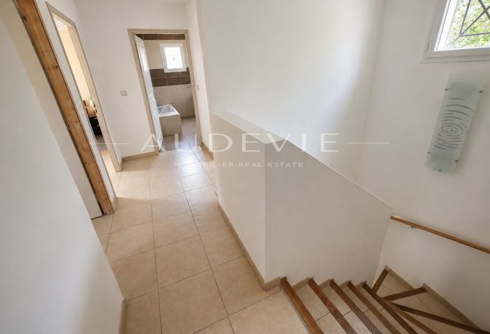 Image No.15-4 Bed House for sale