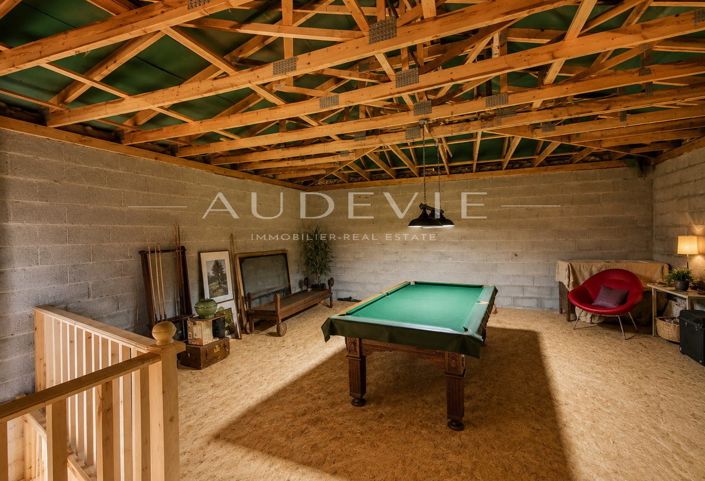 Image No.24-4 Bed House for sale