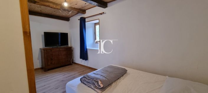 Image No.10-3 Bed House for sale