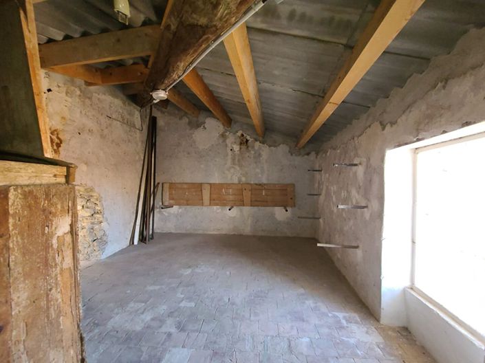Image No.11-2 Bed House for sale