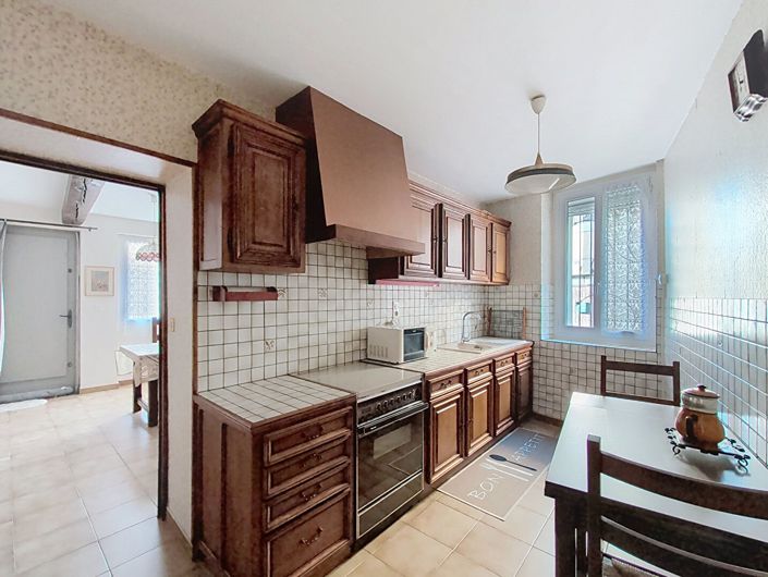 Image No.5-2 Bed House for sale