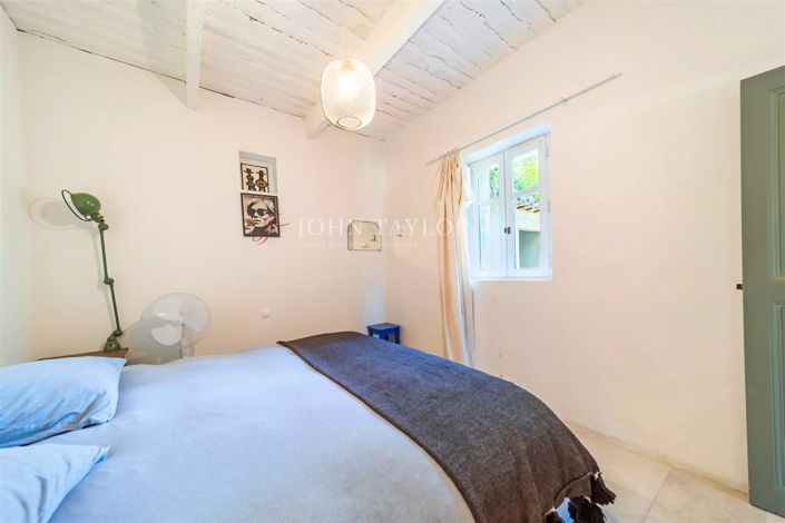 Image No.17-8 Bed House for sale